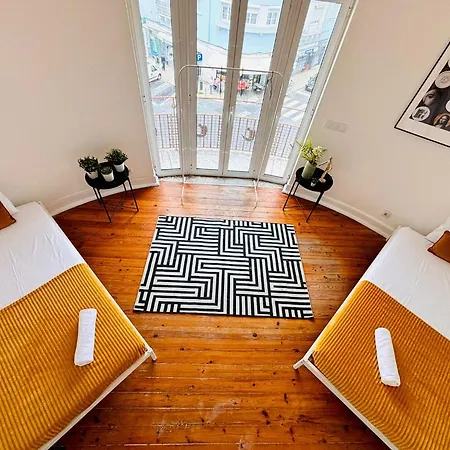 Hostel Luxury Rooms, Location For Tourists