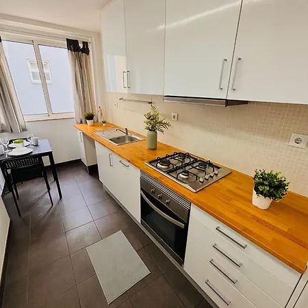 Luxury Rooms, Location For Tourists