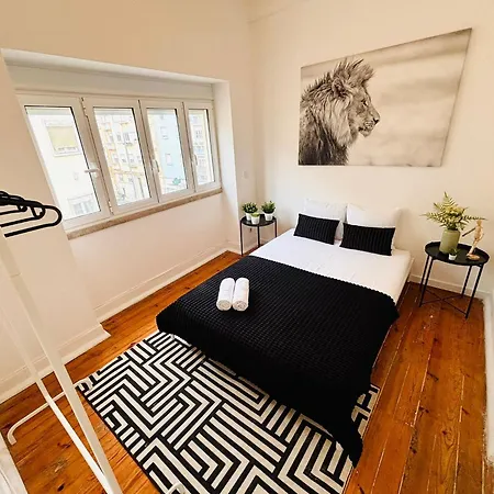 Luxury Rooms, Location For Tourists Hostel *