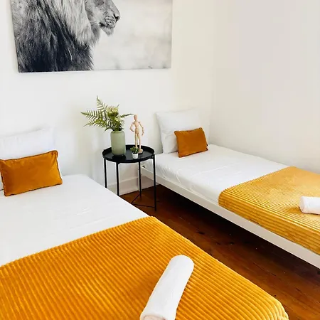 Luxury Rooms, Location For Tourists Hostel Lizbona