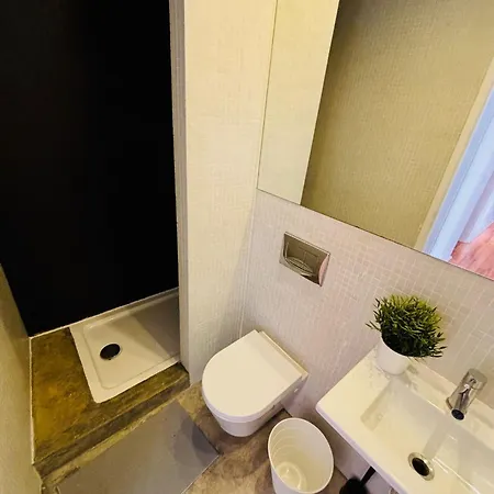 Vandrarhem Luxury Rooms, Location For Tourists Lisboa